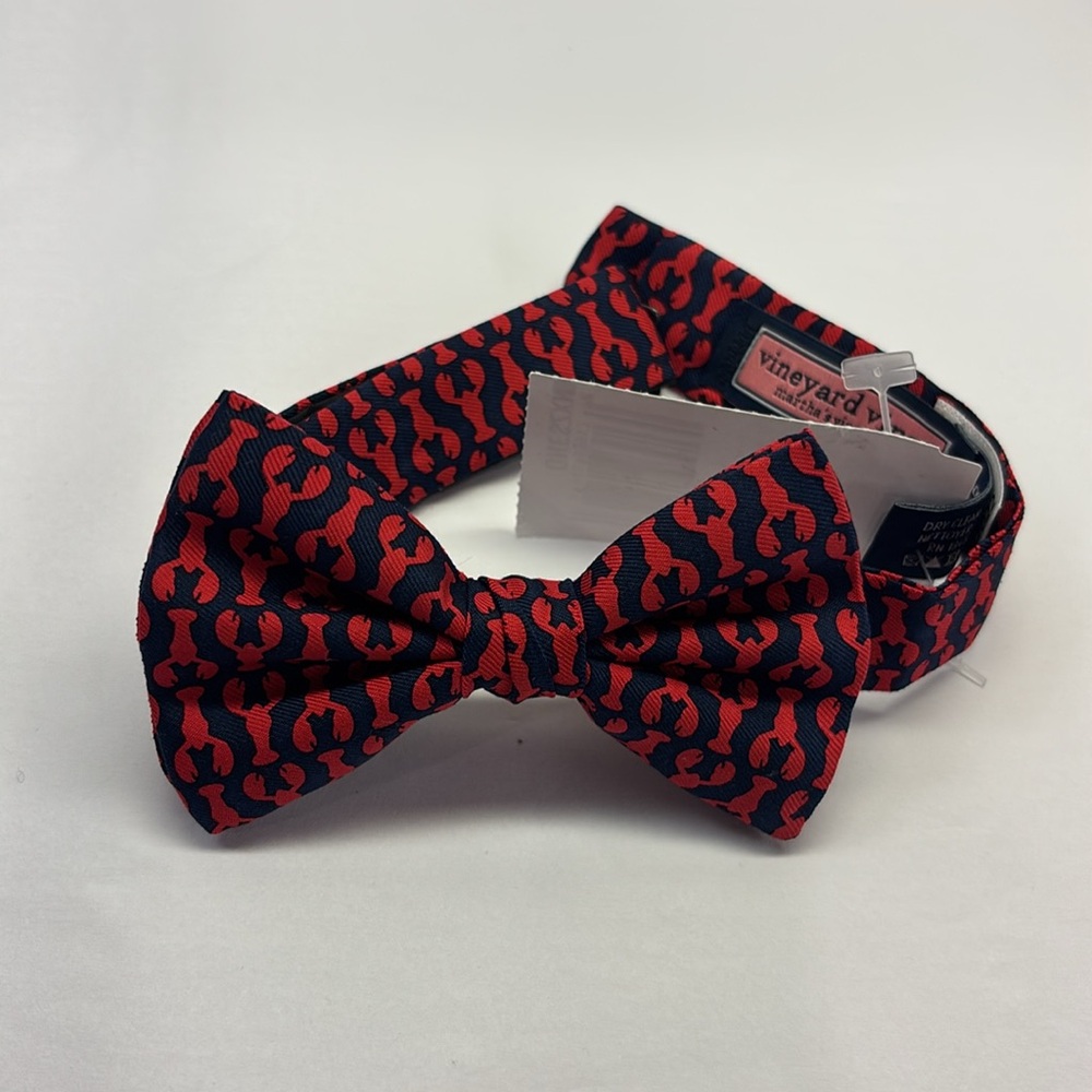 Vineyard Vines Lobster Silk Bow Tie
